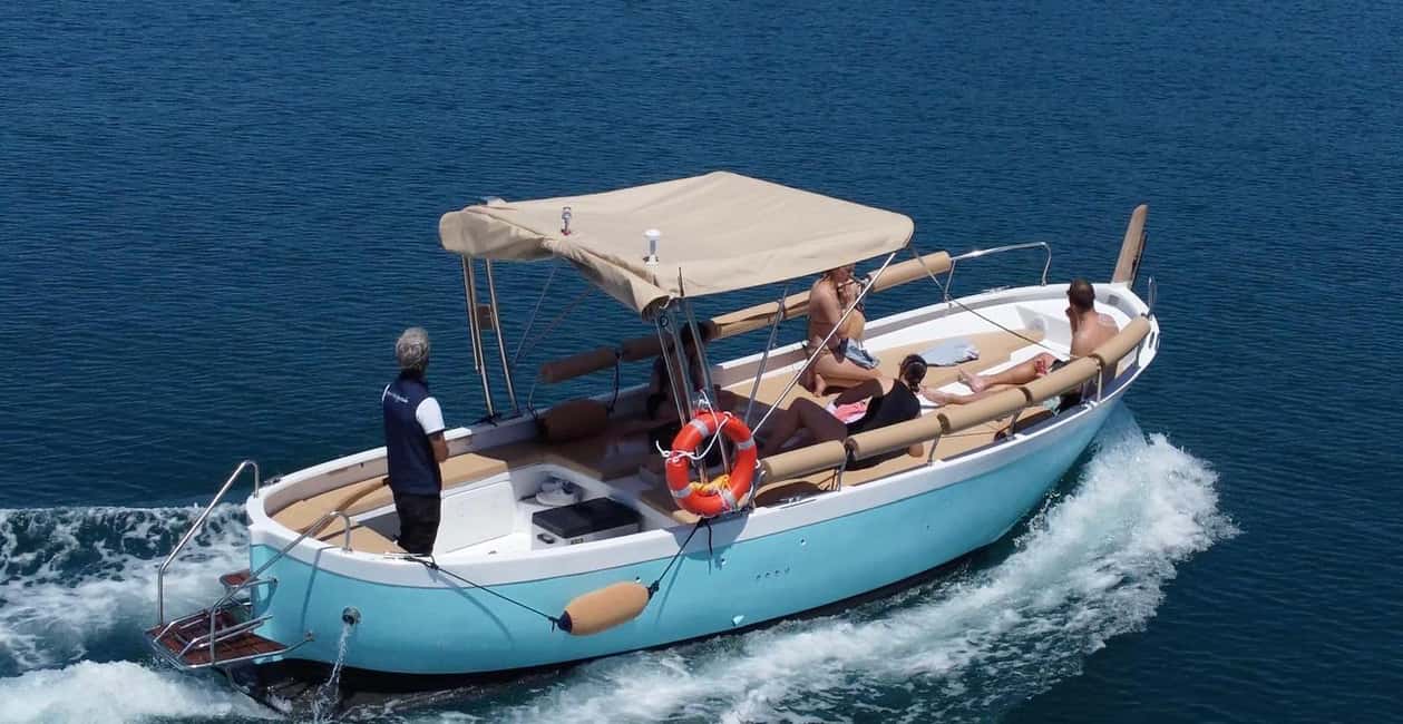 Immagine nº 2 di Da La Spezia: tour in barca di 3 ore solo andata per Monterosso attività a Porto Venere, caricata dal fornitore
