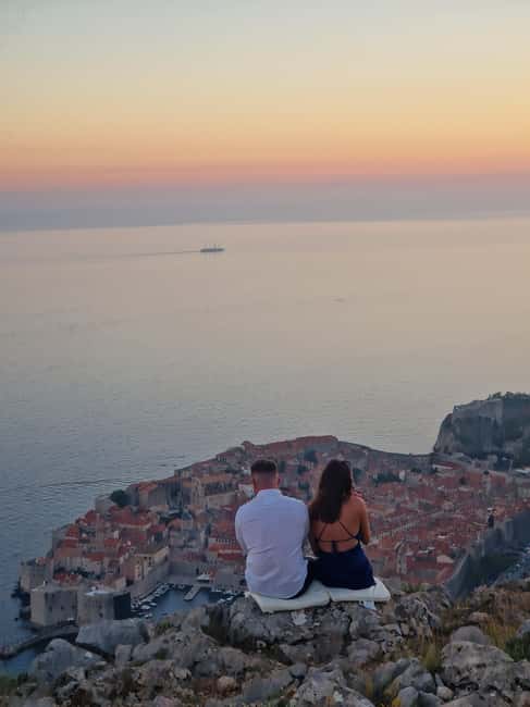 Image N°16 de Dubrovnik : Dégustation de vin au coucher du soleil à Panorama Point activité à Dubrovnik, publiée par le prestataire