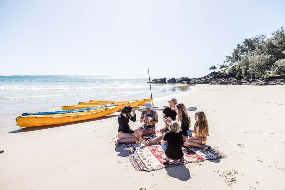 Image N°2 de Excursion en kayak à la rencontre des dauphins et visite du parc national en 4X4 sur la plage (privée) activité à Région de Gympie, publiée par le prestataire