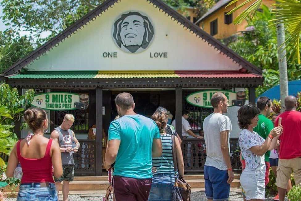 imagem n.5 de Montego Bay: Excursão de Bob Marley a 9 Mile, St. Ann atividade em Clarendon, carregada pelo fornecedor