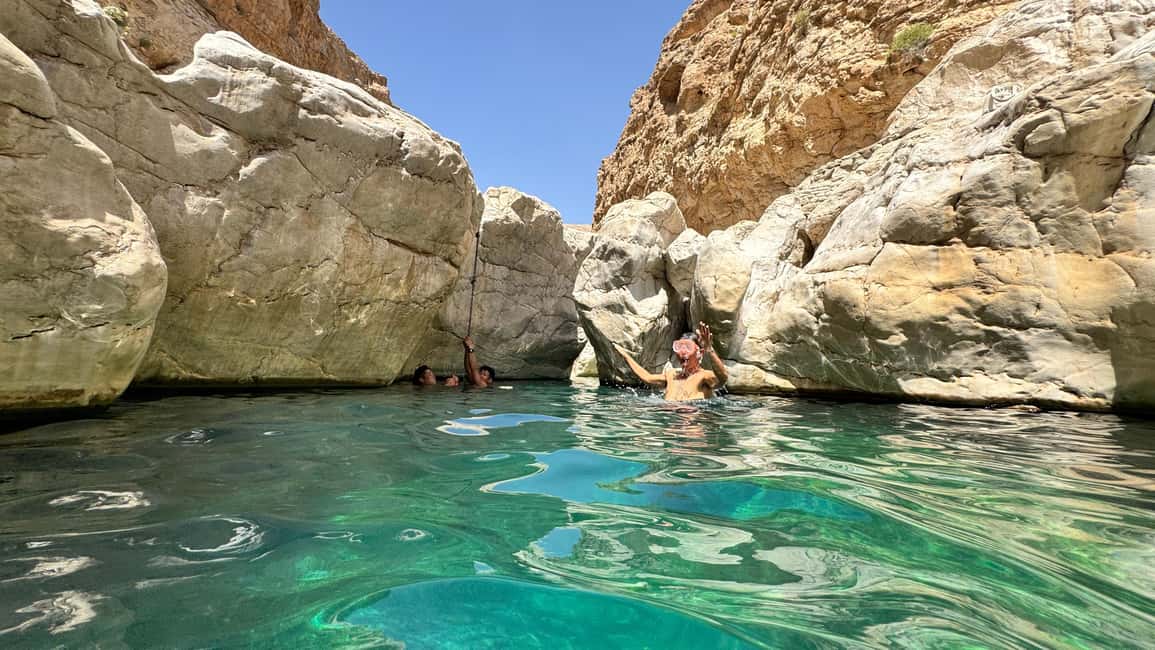 Immagine nº 9 di Muscat: Tour del deserto e del Wadi Bani Khalid con opzione Quad Bike attività a Regione al-Sharqiyya, caricata dal fornitore
