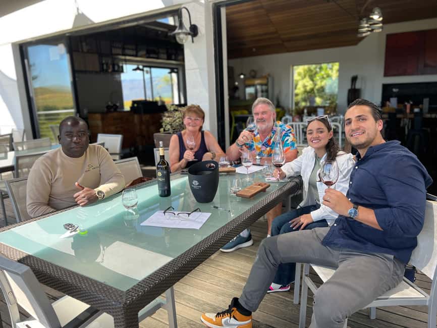 imagem n.22 de Passeio de meio dia para degustação de vinhos em Constantia atividade em Cidade do Cabo, carregada pelo fornecedor