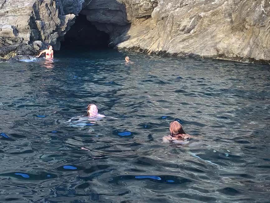 Immagine nº 5 di Tour mattutino delle Cinque Terre in barca attività a Corniglia, caricata dal fornitore