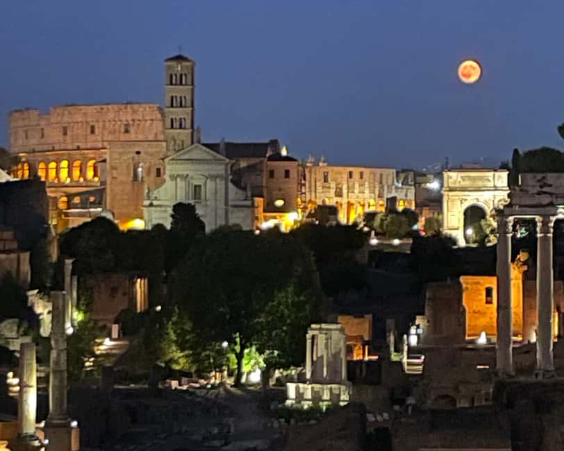 Image N°1 de Rome : Visite guidée nocturne à l'extérieur du Colisée avec un guide local activité à Rome, publiée par le prestataire
