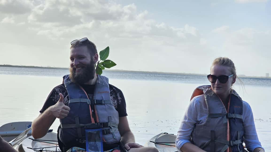 imagen n.º 20 de Cancún: Excursión en Kayak por la Laguna Nichupté actividad en Cancún, subida por el proveedor