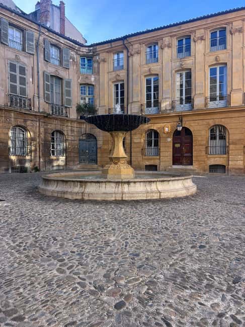 imagem n.8 de De Marselha: Excursão de meio dia a Cassis e Aix-en-Provence atividade em Cassis, carregada pelo fornecedor