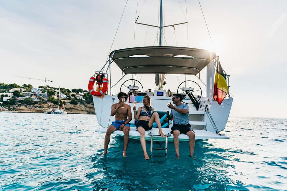 bild nr.12 av Mallorca: Middags- eller solnedgångssegling med snacks och öppen bar aktivitet i Balearerna, uppladdad av arrangören