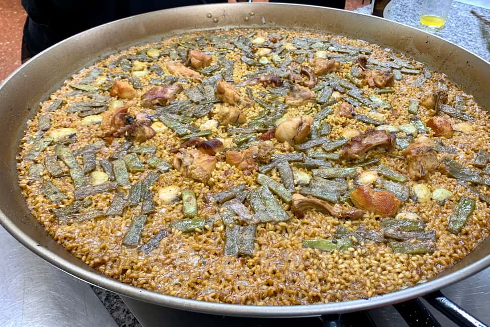 image n.3 of Valencia: Evening Guided Paella Workshop, Tapas, and Drinks activity in Valencia, uploaded by supplier