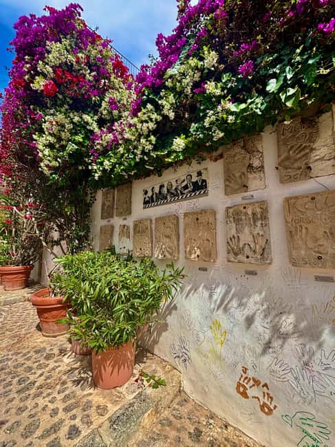 Image N°5 de Histoire et détente à Ibiza : Dalt Vila, Cala Bassa et Can Soleil activité à Sant Josep de sa Talaia, publiée par le prestataire