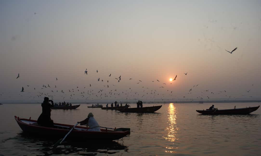imagem n.21 de Passeio de um dia em Varanasi - Passeio de barco, caminhada, templo de ioga, luta livre atividade em Varanasi, carregada pelo fornecedor