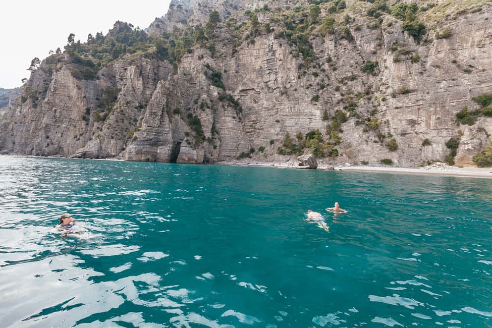 Image N°15 de Au départ de Sorrente : Excursion d'une journée en bateau à Amalfi et Positano activité à Campanie, publiée par le prestataire