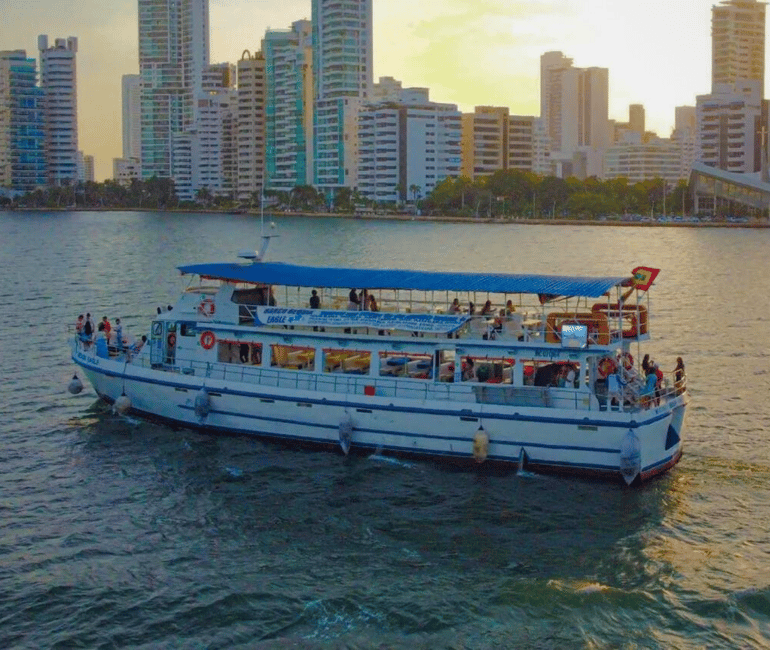 image n.1 of Cartagena de Indias: Sunset Cruise Open Bar with Dance Show activity in Cartagena, uploaded by supplier