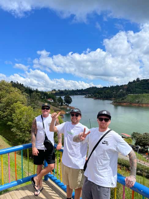 imagem n.18 de Medellín: Vila Guatape com degustação de café e frutas atividade em El Peñol, carregada pelo fornecedor