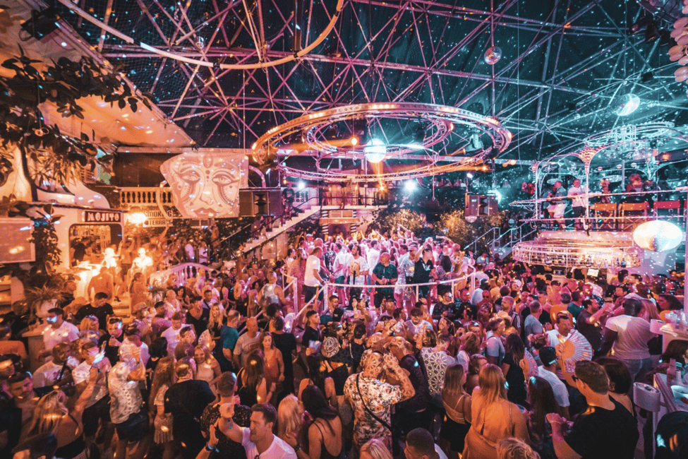 Image N°4 de Tournée des clubs d'Ibiza : 3 clubs - 3 jours distincts activité à Ibiza (ville), publiée par le prestataire