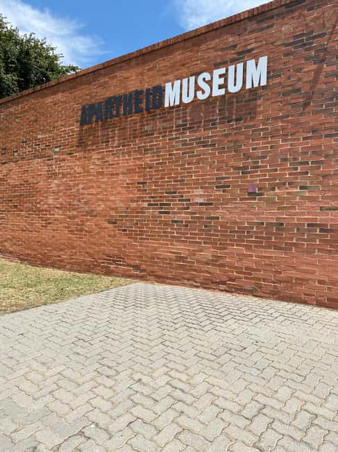 imagem n.56 de Joanesburgo: Excursão de 1 dia com o Soweto e o Museu do Apartheid atividade em Joanesburgo, carregada pelo fornecedor