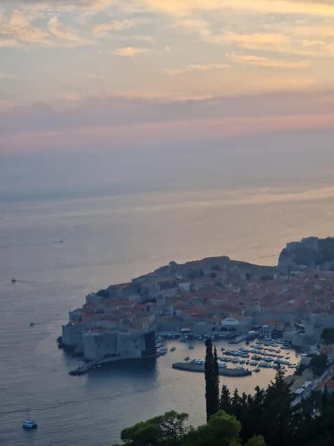 Image N°12 de Dubrovnik : Dégustation de vin au coucher du soleil à Panorama Point activité à Dubrovnik, publiée par le prestataire