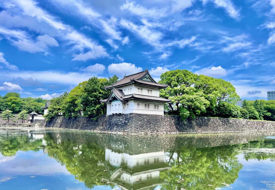 image n.12 of Tokyo: East Garden of the Imperial Palace with History Guide activity in Tokyo, uploaded by supplier