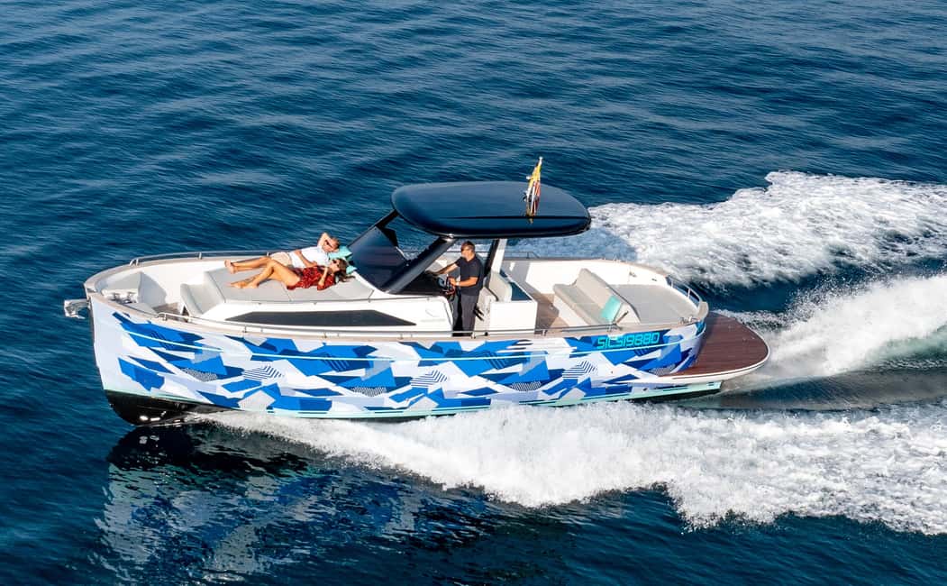 image n.12 of Capri private boat tour from sorrento on Gozzo 35 activity in Anacapri, uploaded by supplier