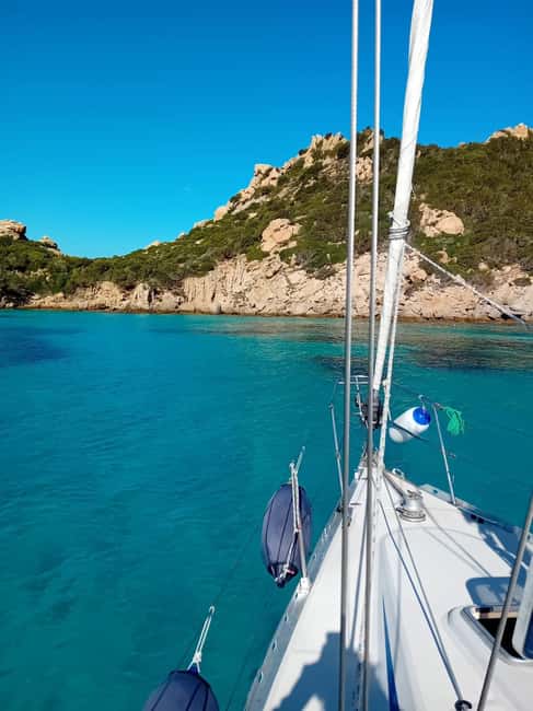 Immagine nº 24 di Da Palau:Tour in barca a vela nell'Arcipelago La Maddalena attività a Sardegna, caricata dal fornitore