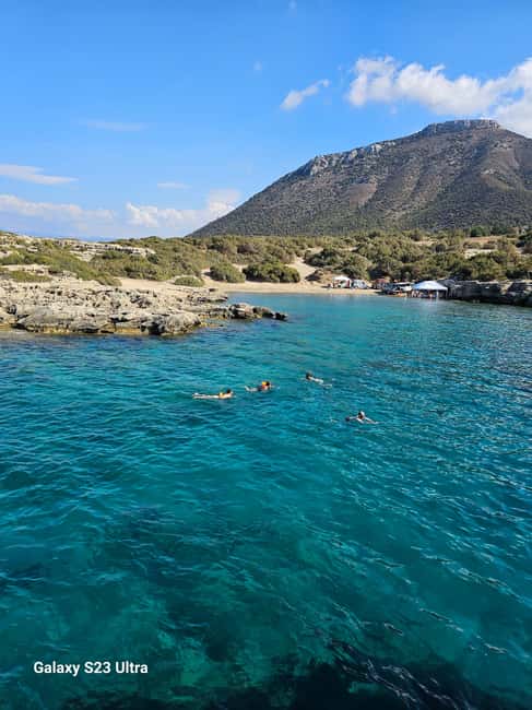 Image N°6 de Au départ de Paphos : visite du Lagon Bleu avec BBQ et prise en charge à l'hôtel activité à Geroskipou, publiée par le prestataire