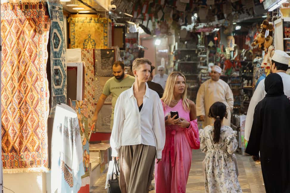 Immagine nº 6 di Muscat: Tour guidato a piedi della Corniche, del Souq e del Forte di Mutrah attività a Mascate, caricata dal fornitore