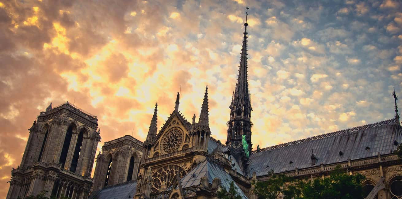 Image N°4 de Cathédrale Notre-Dame avec accès réservé et visite extérieure activité à Paris, publiée par le prestataire