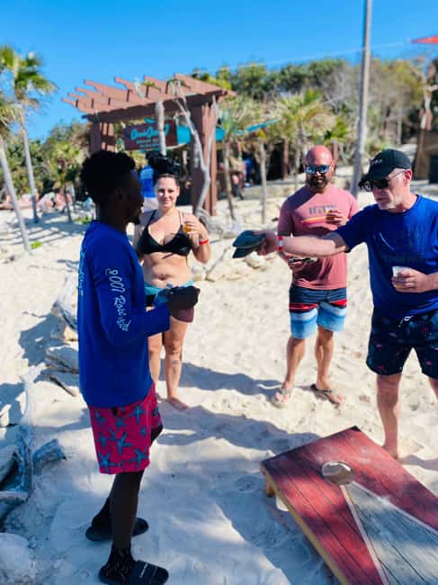 Image N°31 de Nassau : Plongée en apnée dans les récifs, tortues, déjeuner et club de plage privé activité à Bahamas, publiée par le prestataire