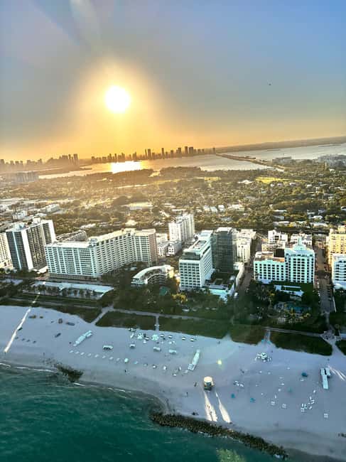 imagen n.º 8 de Excursión en helicóptero al atardecer: Fort Lauderdale-Miami Beach actividad en Fort Lauderdale, subida por el proveedor