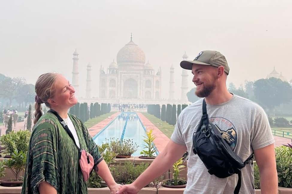 imagem n.2 de De Deli: Excursão privada ao Taj Mahal e Agra com 5* Almoço atividade em Agra, carregada pelo fornecedor