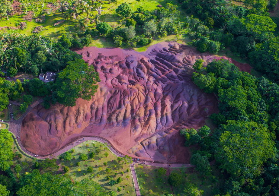 bild nr.1 av Gorges, andlig sjö, vattenfall & 23 färgad jord aktivitet i Mauritius, uppladdad av arrangören