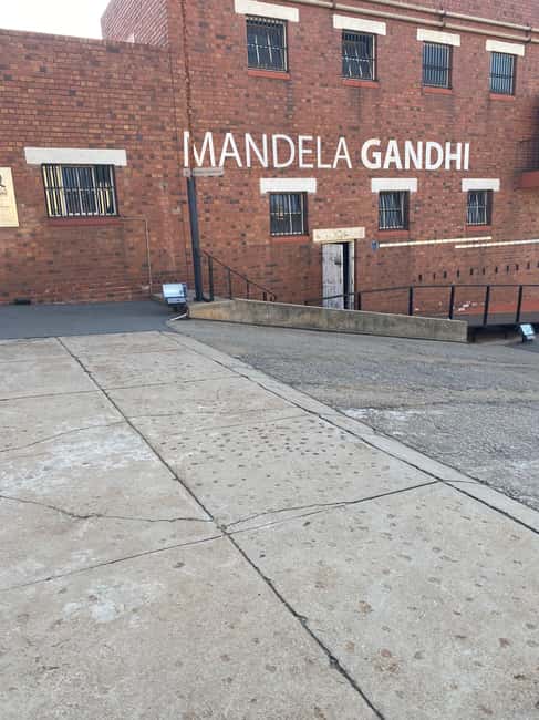 imagem n.6 de Joanesburgo: Excursão de 1 dia com o Soweto e o Museu do Apartheid atividade em Joanesburgo, carregada pelo fornecedor