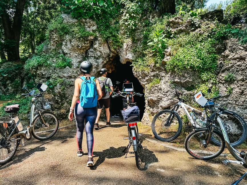 imagem n.12 de Lago Como: passeio de eBike com guia ao vivo, capacete eletrônico e iPad atividade em Lombardia, carregada pelo fornecedor