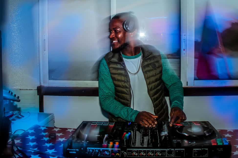 image n.7 of Lisbon: Disco Night Cruise with DJ and Open Bar activity in Portugal, uploaded by supplier