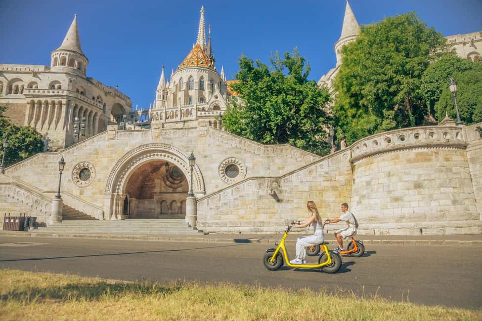 Image N°13 de Budapest : visites en petit groupe en scooter électrique MonsteRoller activité à Budapest, publiée par le prestataire
