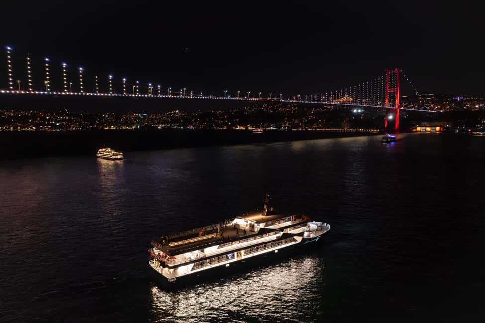 bild nr.54 av Istanbul: Middagskryssning på Bosporen med turkisk nattföreställning aktivitet i Istanbul, uppladdad av arrangören