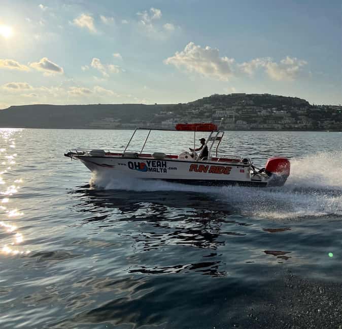 image n.4 of Mellieha Bay: Parasailing activity in Mellieha, uploaded by supplier