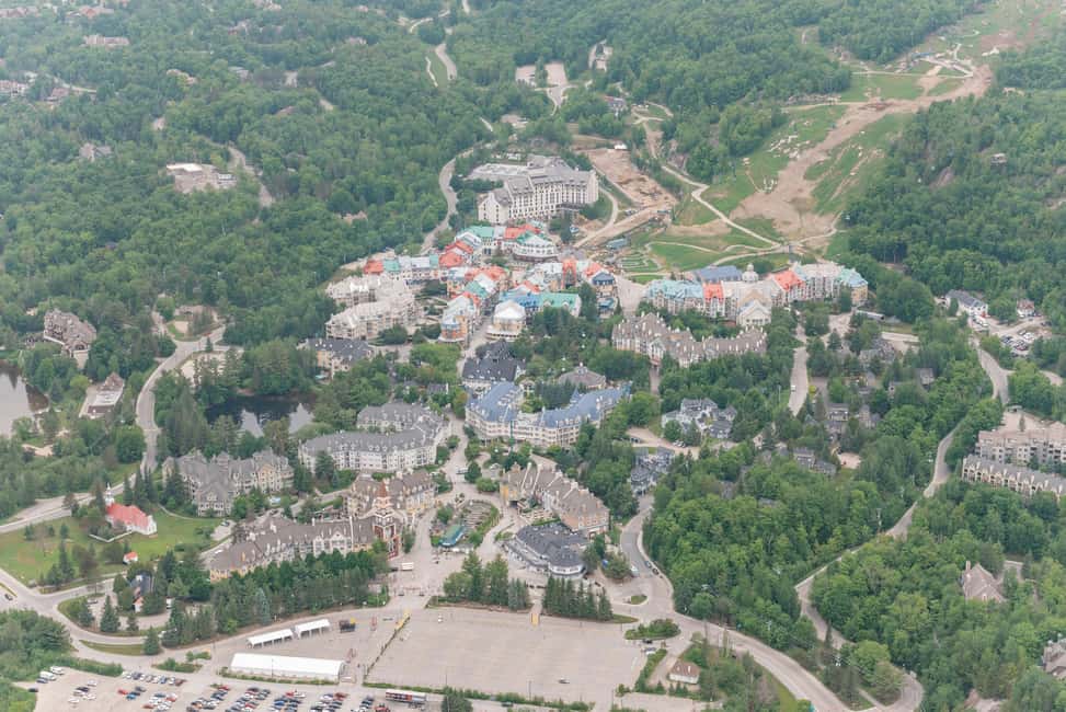 Bild Nr. 2 von Mont Tremblant: Hubschrauberrundflug mit optionalem Zwischenstopp Aktivität in Lac-Supérieur, hochgeladen vom Anbieter