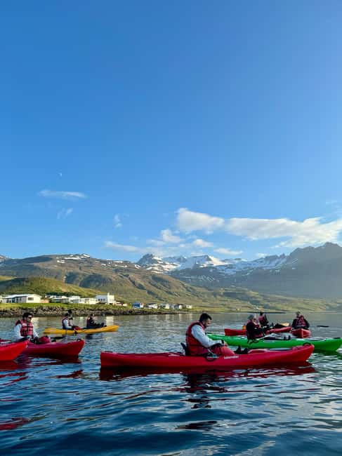 bild nr.8 av Grundarfjörður: Kajakäventyr dagtid på berget Kirkjufell aktivitet i Västisland, uppladdad av arrangören