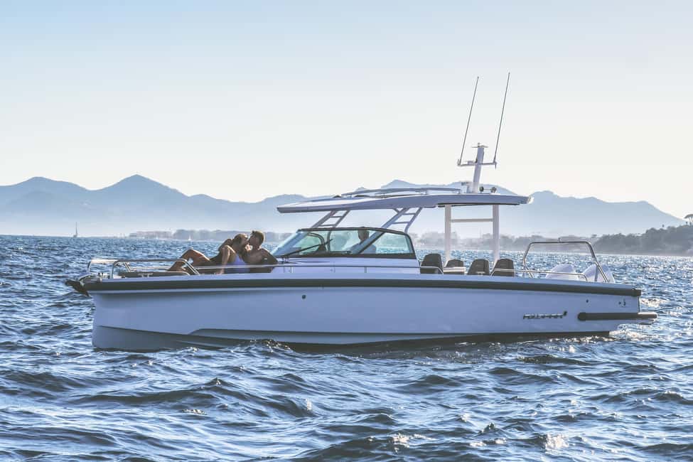 image n.10 of Private Sunset Cruise to Cape Sounio & Athenian Riviera activity in Sounion, uploaded by supplier