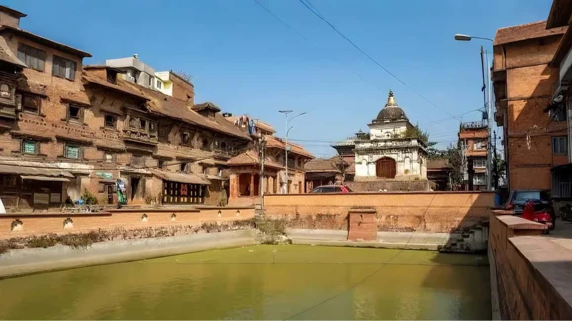 imagen n.º 3 de Katmandú: Kirtipur, Baishdhara, Swayambhu, Estupa de Boudha actividad en Katmandú, subida por el proveedor