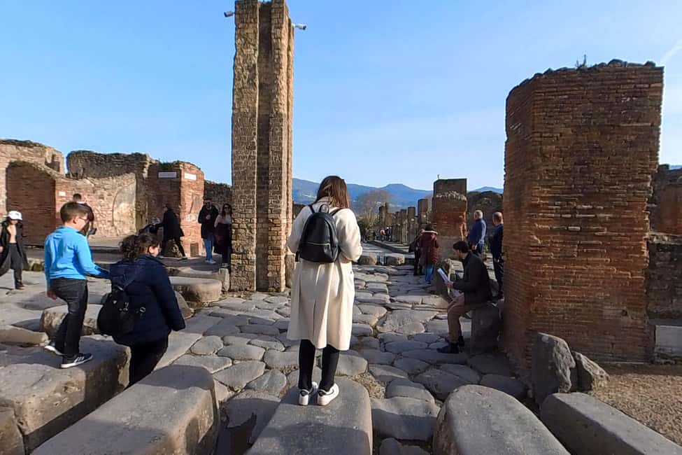 bild nr.3 av Från Sorrento: Pompeji och Vesuvius guidad tur med lunch aktivitet i Pompei, Kampanien, uppladdad av arrangören