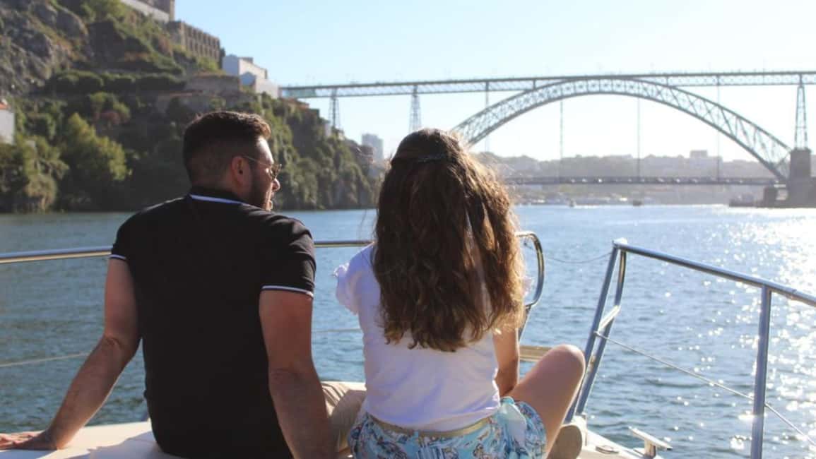 image n.14 of Porto: 6 Bridges Yacht Cruise with Wine & Snacks activity in Vila Nova de Gaia, uploaded by supplier
