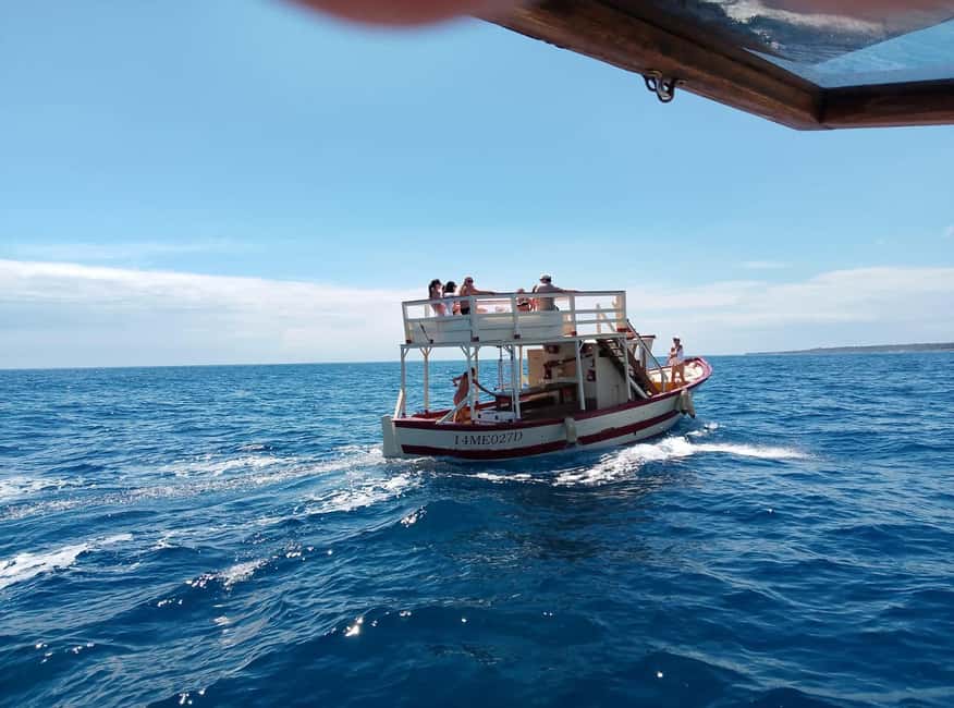 image n.5 of Syracuse: Boat Trip with Lunch, Wine, and Swimming Stops activity in Syracuse, uploaded by supplier