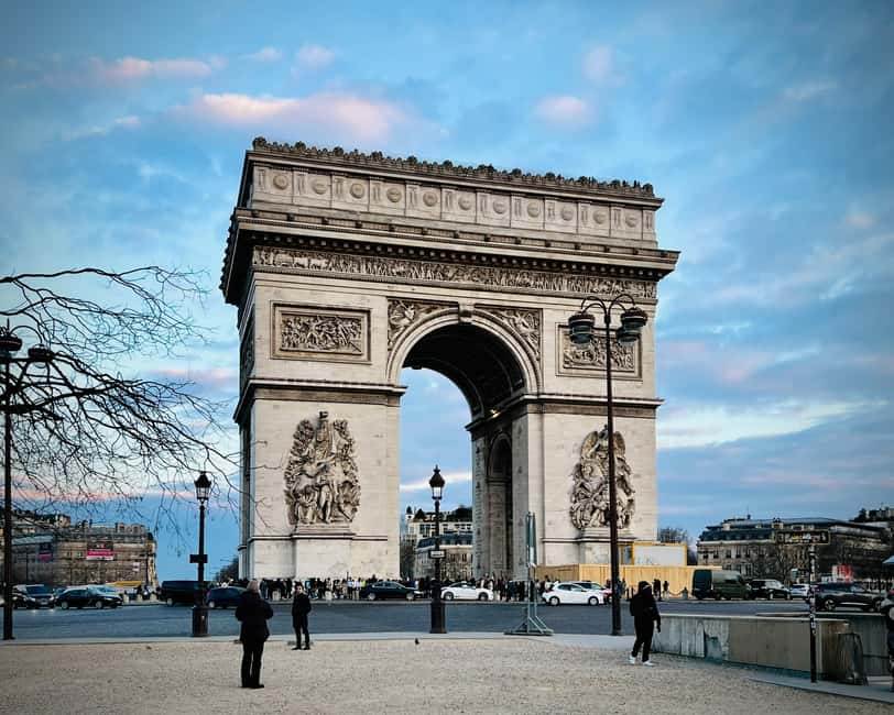 Image N°6 de Visite d'une jounée de Paris : Les lieux emblématiques et les sites photographiques étonnants activité à Paris, publiée par le prestataire
