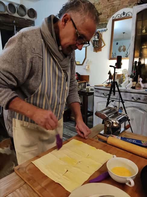 Immagine nº 40 di Certaldo: lezione di cucina tipica toscana e pasto conviviale attività a Gambassi, caricata dal fornitore