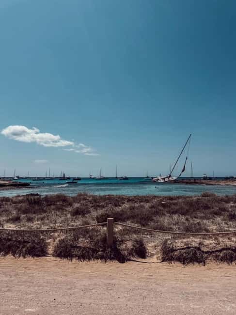 image n.28 of San Antonio: Es Vedrà, Formentera Tour with Food & Drinks activity in Sant Josep de sa Talaia, uploaded by supplier