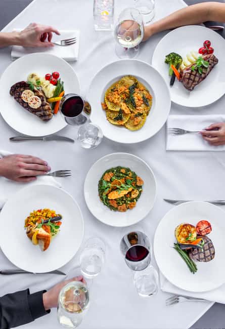 image n.21 of Niagara Falls, Canada: Dining Experience at The Watermark activity in Niagara Falls, Ontario, uploaded by supplier