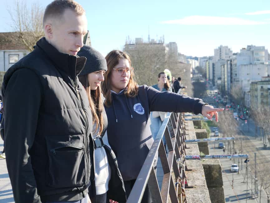 imagem n.8 de Porto:Tour particular pela cidade histórica num Ford T clássico atividade em Porto, Portugal, carregada pelo fornecedor