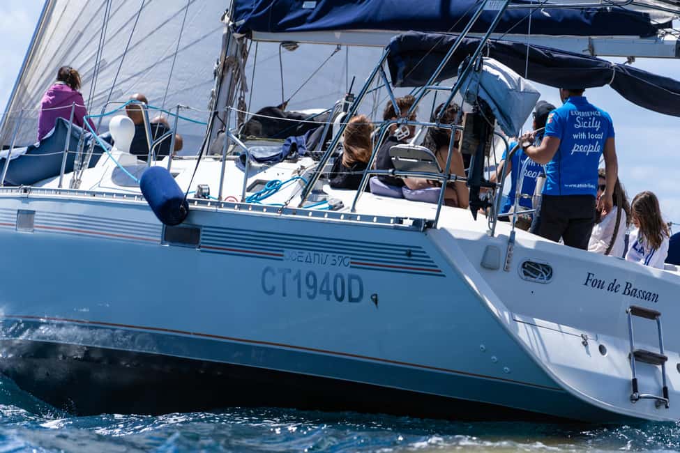 imagen n.º 14 de Catania: Vuelta en velero a la Costa de los Cíclopes con aperitivo siciliano actividad en Aci Trezza, subida por el proveedor