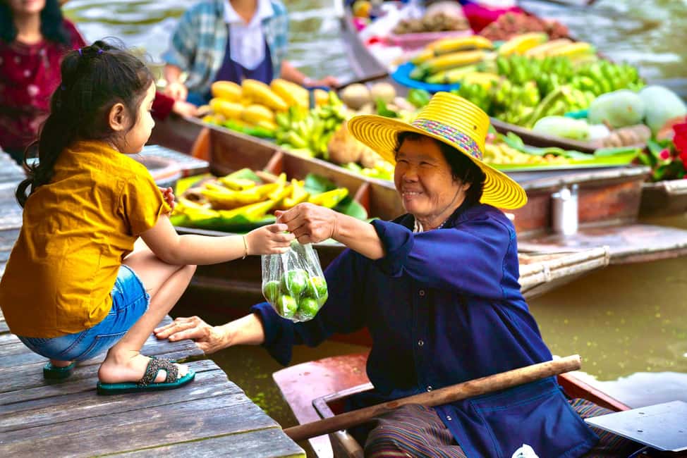 image n.18 of Bangkok: Floating Market and Train Market Experience activity in Pattaya, uploaded by supplier